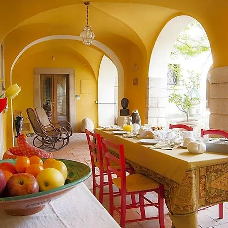 Alojamento de Acomodação e Pequeno-almoço Corte Delle Muse San Felice del Benaco